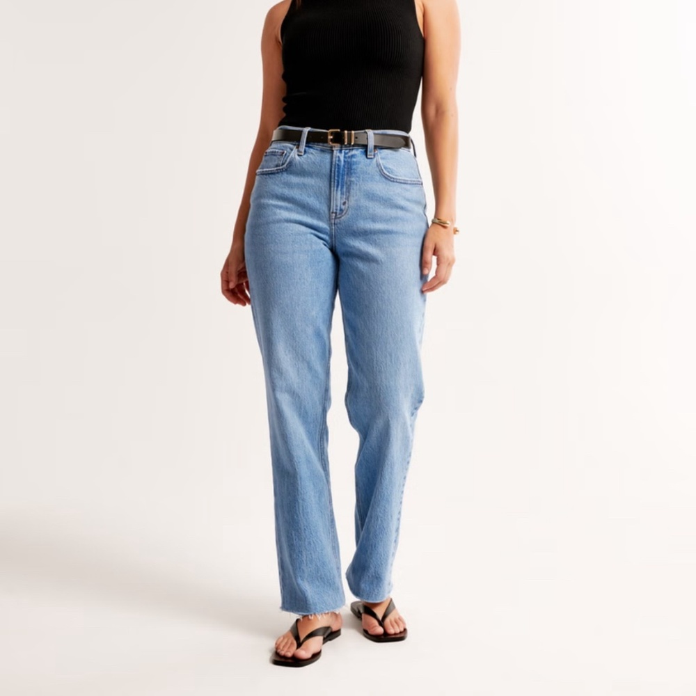 Abercrombie and fitch mid rise straight jeans